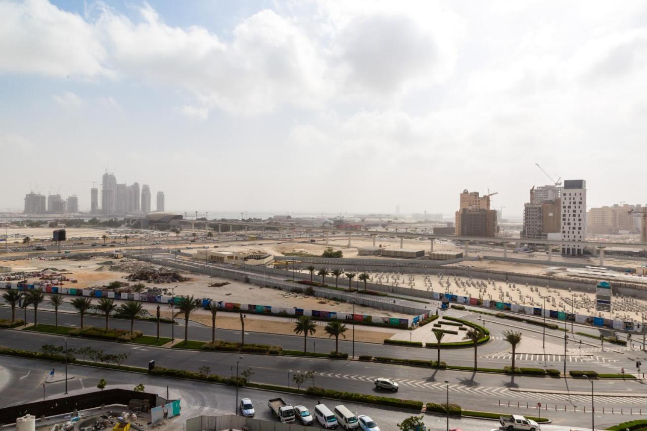 Higuests - Wharf Apartment Dubai