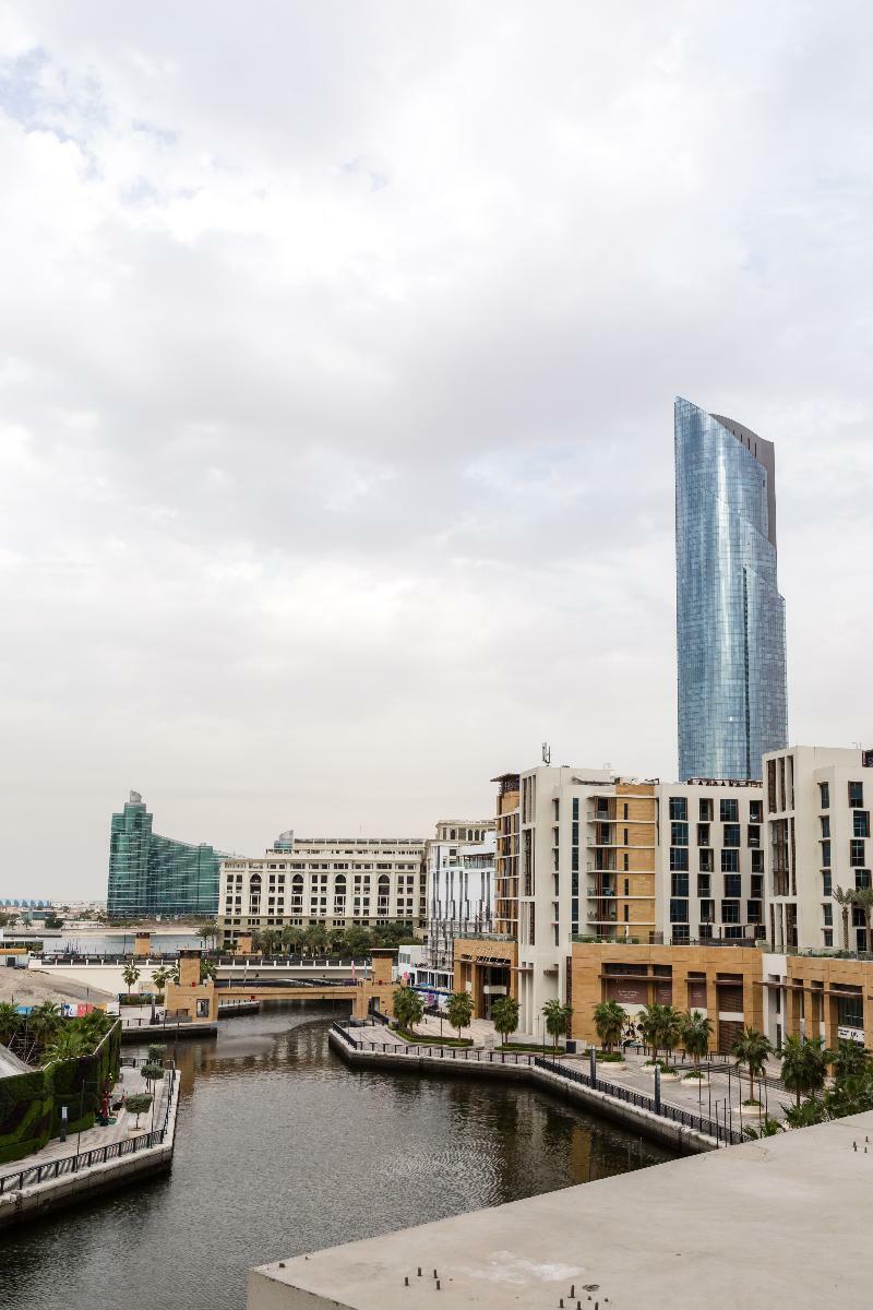 Higuests - Wharf Apartment Dubai