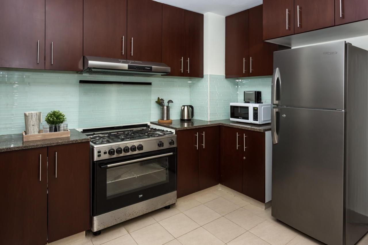 Higuests - Wharf Apartment Dubai