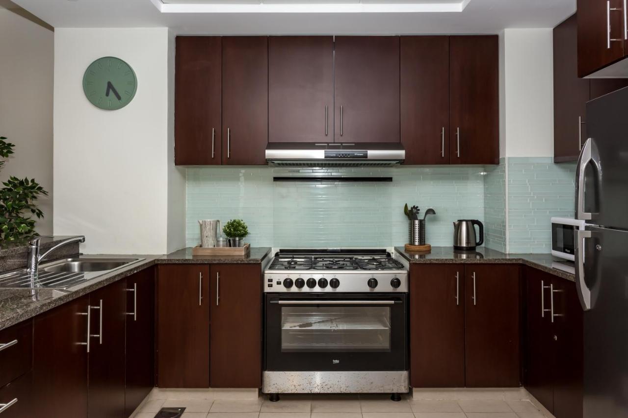 Higuests - Wharf Apartment *