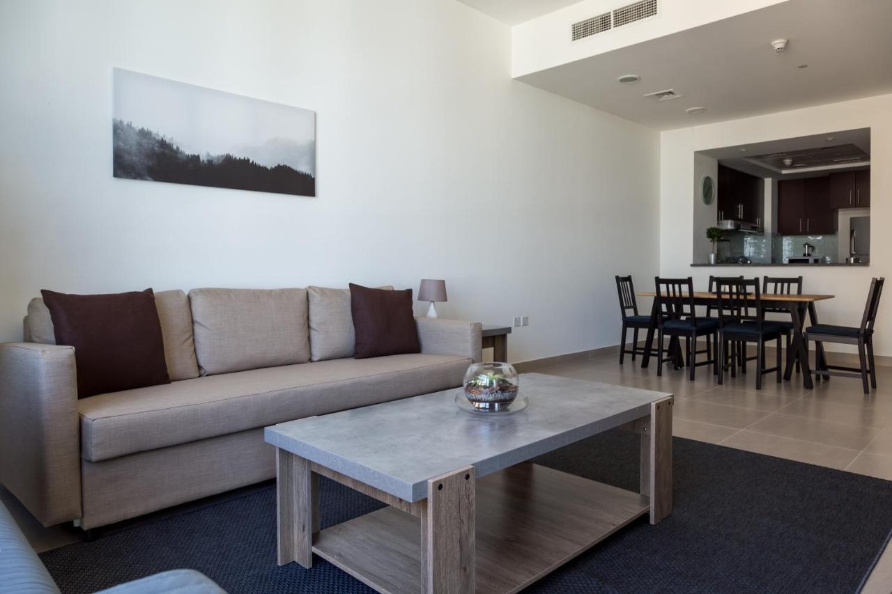 Higuests - Wharf Apartment Dubai