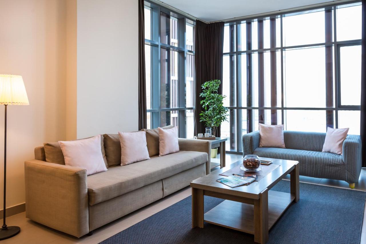 Higuests - Wharf Apartment